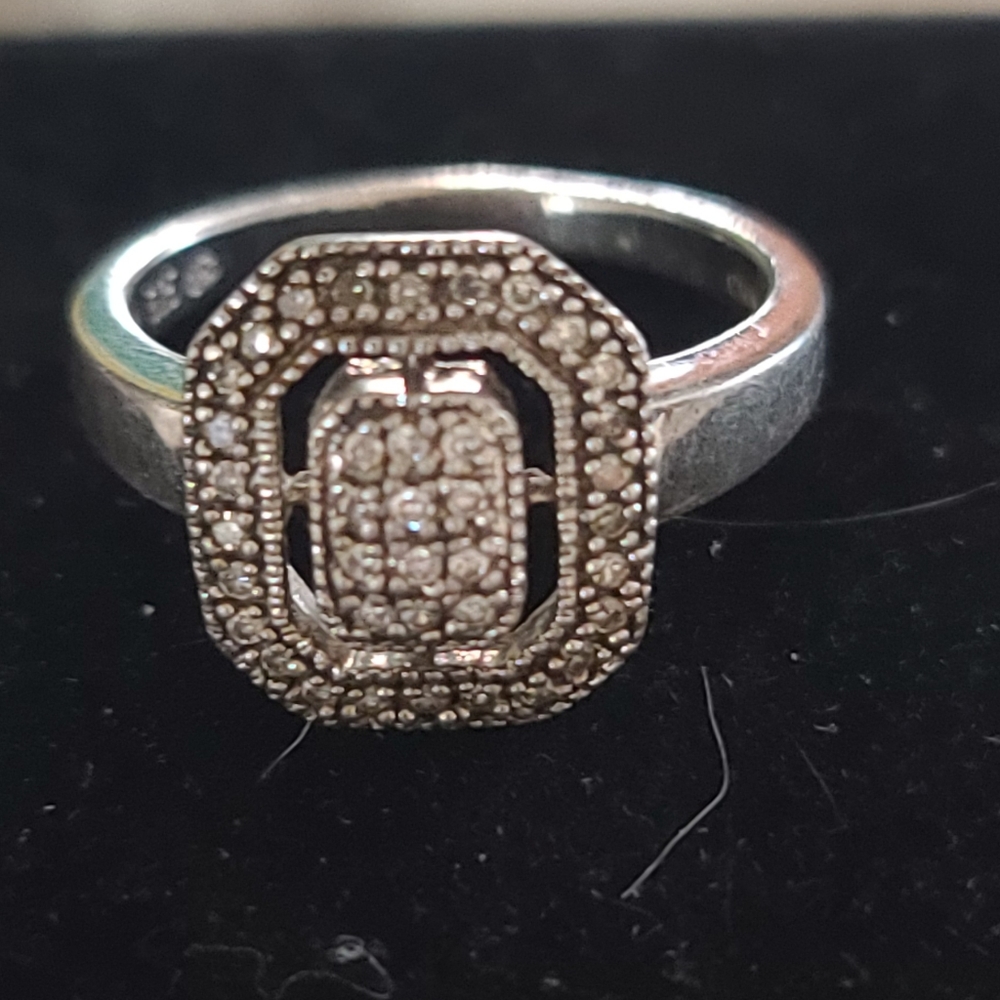 Diamond Ring - Picture 2 of 10